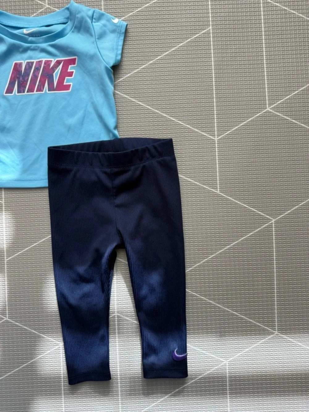 Nike|Baby Girl matching set,Blue Logo Tee & Navy ribbed  Leggings•••size 12M